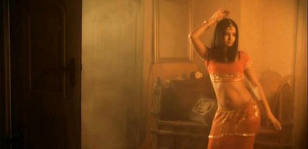  Bollywood Babe Dances The Erotic Dance